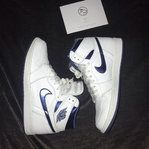 Air Jordan retro metallic navy size 10